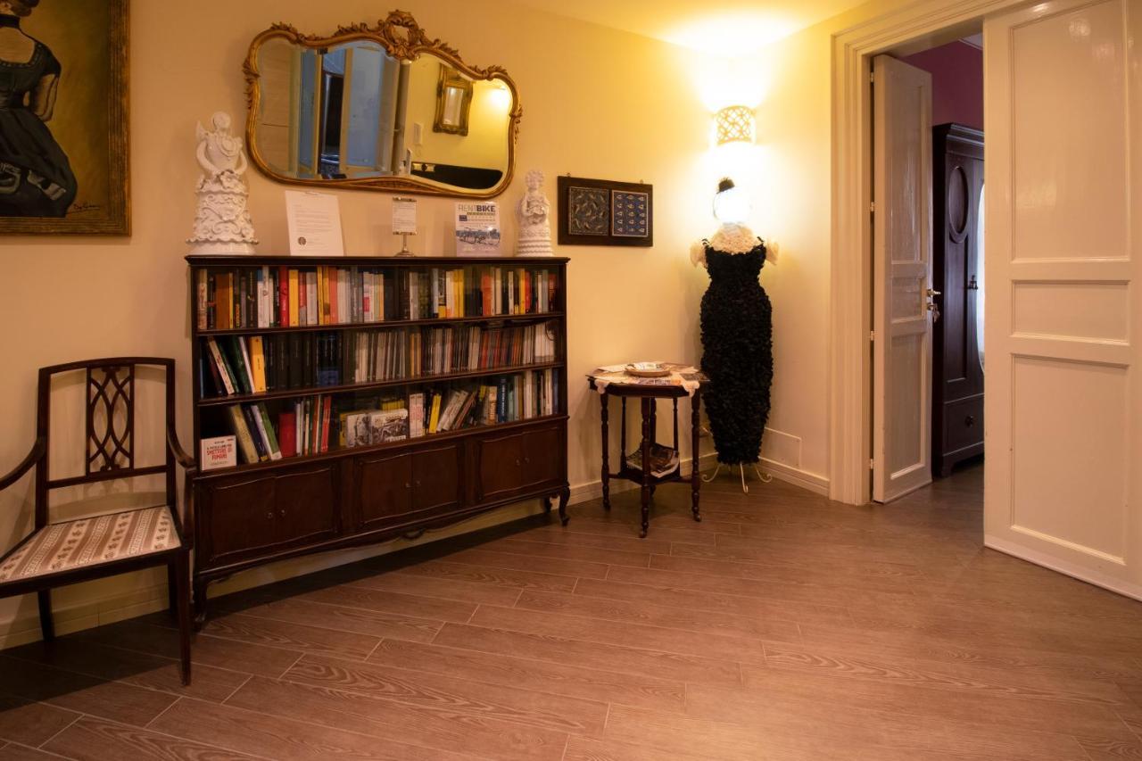 The Palace B&B And Apartments Santo Stefano di Camastra Luaran gambar