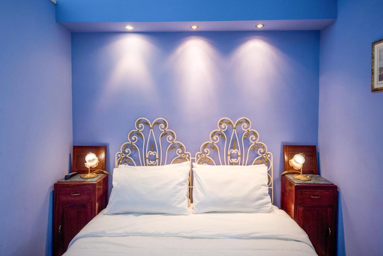 The Palace B&B And Apartments Santo Stefano di Camastra Luaran gambar