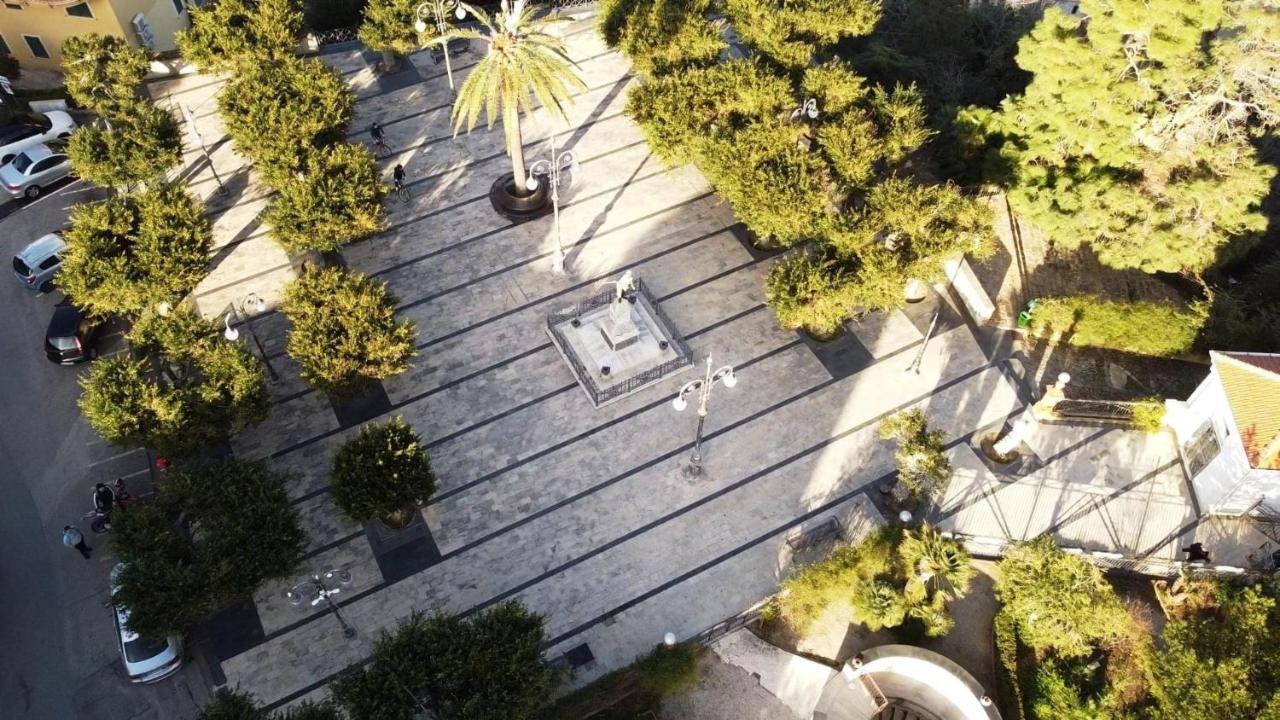 The Palace B&B And Apartments Santo Stefano di Camastra Luaran gambar