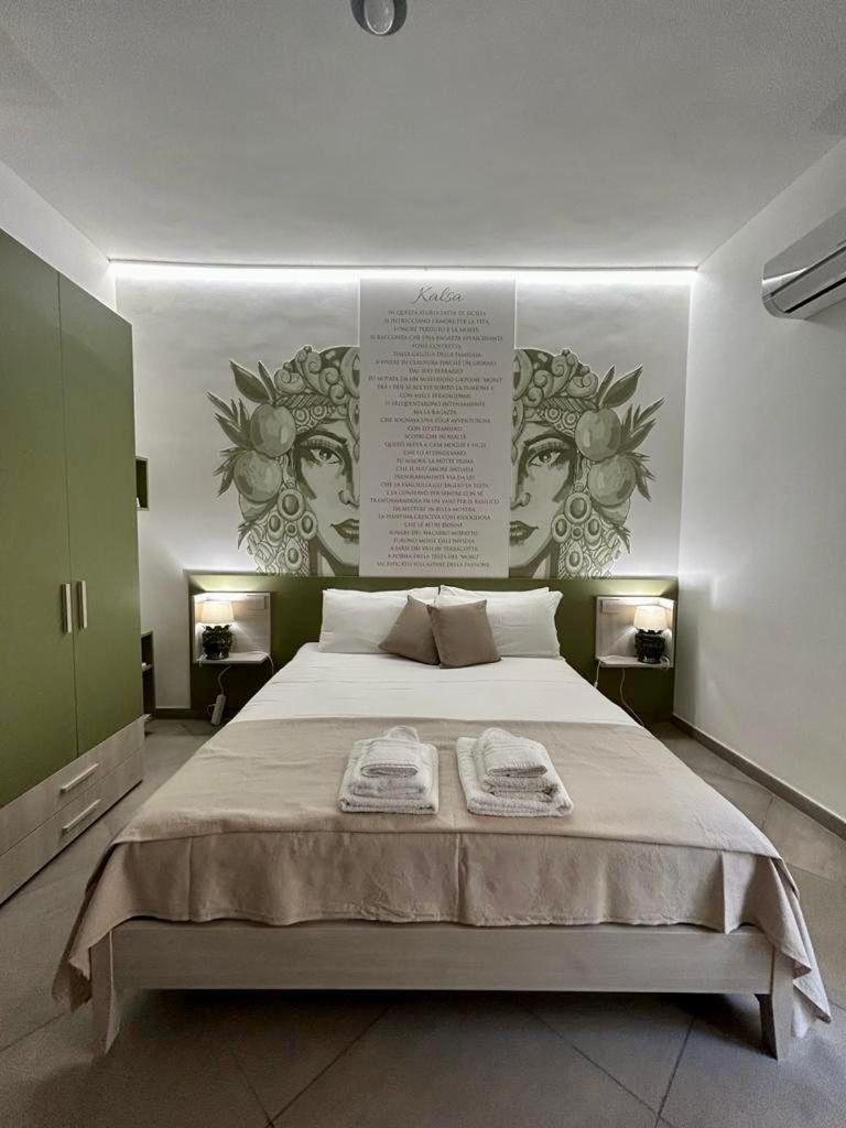 The Palace B&B And Apartments Santo Stefano di Camastra Luaran gambar